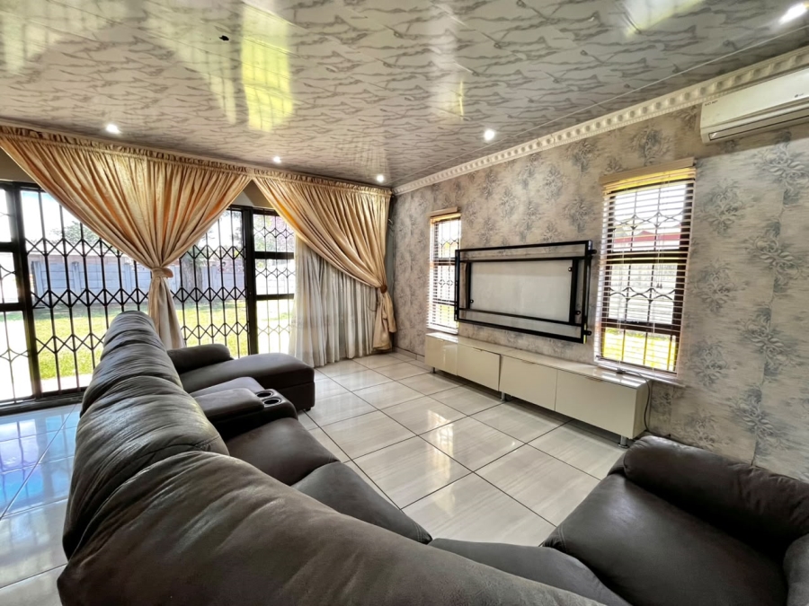 3 Bedroom Property for Sale in Rustenburg North North West